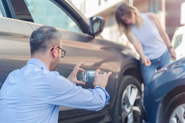 Professional Full Coverage Car Insurance technician working in Higginsville, MO
